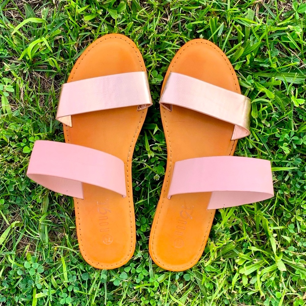 ‼️👠‼️BOGO 50% OFF ALL SHOES‼️👠‼️ Open Toe Twin Bands Flat Sandals size US 7.5